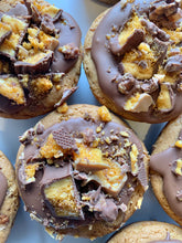 Load image into Gallery viewer, Crunchie Deep Dish Cookie