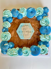 Load image into Gallery viewer, Personalised brownie or blondie slab