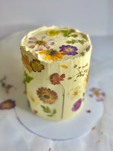 Load image into Gallery viewer, Bespoke cakes