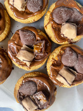 Load image into Gallery viewer, Mixed box of vegan deep  dish cookies