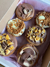 Load image into Gallery viewer, Deep dish cookie box of 6