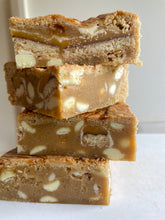 Load image into Gallery viewer, Twix blondie