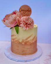 Load image into Gallery viewer, Bespoke cakes
