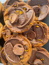 Load image into Gallery viewer, Chocolate orange deep dish cookies